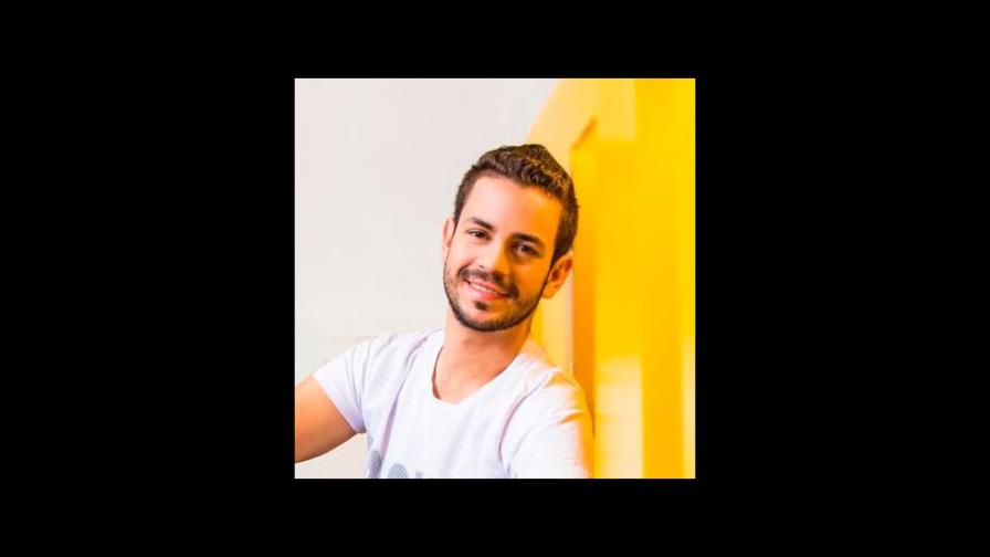 Youtuber Carlos Durán dice se encuentra bien tras ser ingresado por “un problemita en el corazón”