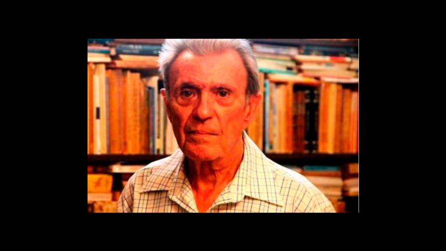 Escritores y periodistas lamentan la muerte de Carlos Esteban Deive