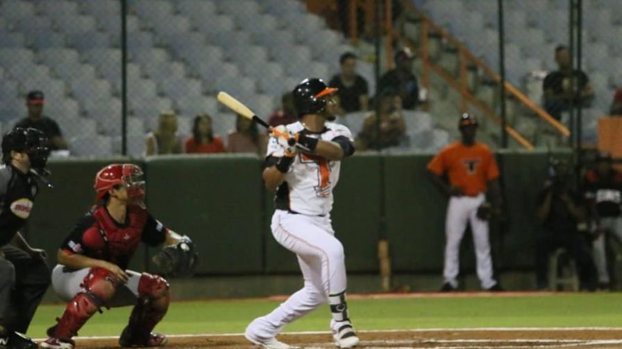 Valdespín decide para los Toros que suben al tercero con cuádruple empate