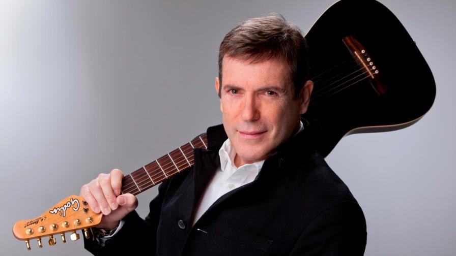 Carlos Mata, “Desnudo con sombrero” en Miami