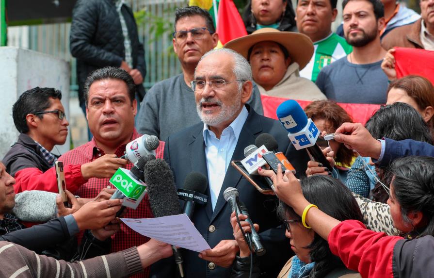 Convocatoria a nuevas elecciones por Morales no satisface a la oposición que pide su renuncia
