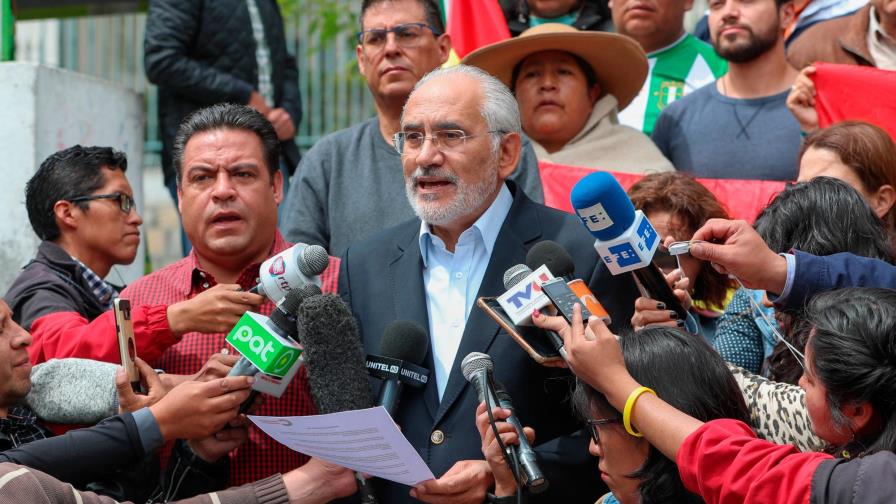 Convocatoria a nuevas elecciones por Morales no satisface a la oposición que pide su renuncia