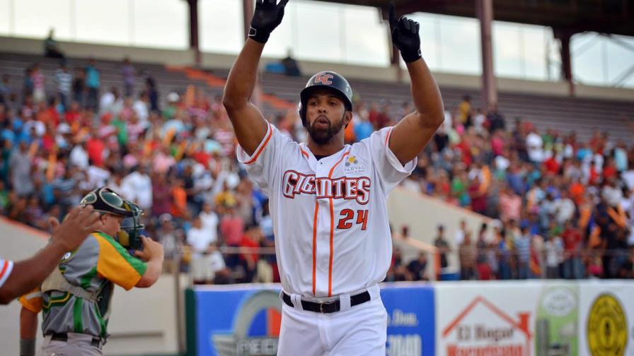 Carlos Peguero ingresa al roster del equipo dominicano para el Premier 12