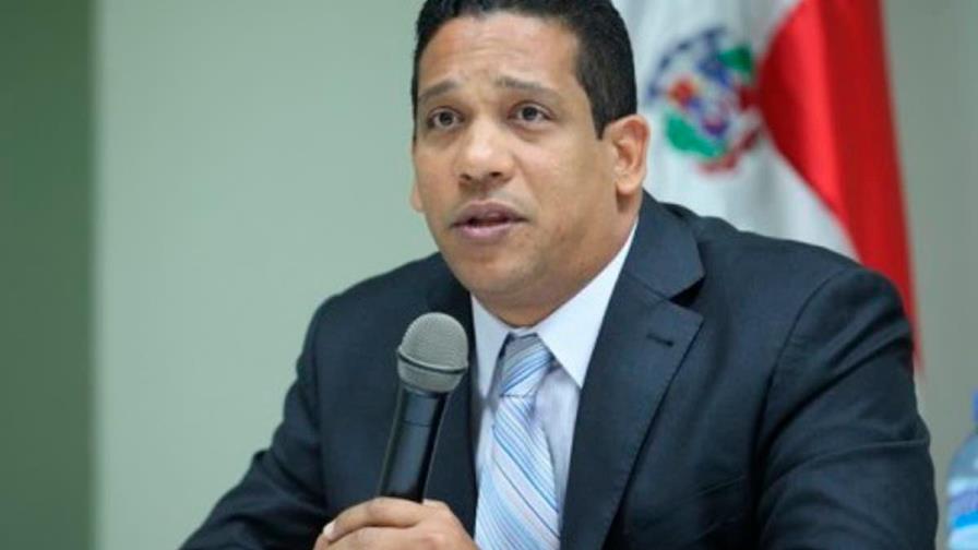 Director de Contrataciones dice caso asfalto del MOPC debe ser investigado por la PGR Director de Contrataciones dice caso asfalto del MOPC debe ser investigado por la PGR