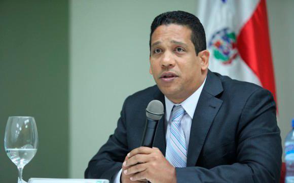 Abinader nombra en Contrataciones Públicas al director de Participación Ciudadana