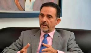 La Academia Dominicana de la Lengua acogerá la presentación del primer poemario de Carlos Salcedo