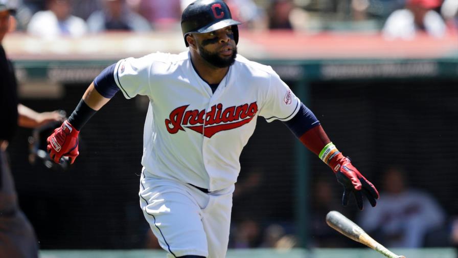 Santana dispara jonrón, Bradley da doble productor en debut e Indios vencen a Tigres