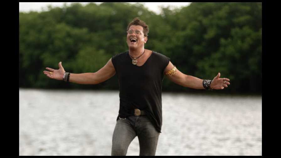 Carlos Vives visita la ciudad puertorriqueña de Ponce