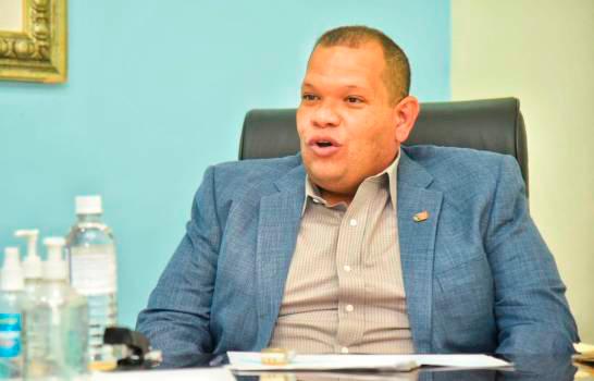 Carlos Guzmán, alcalde de Santo Domingo Norte.