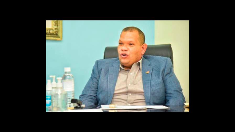 Alcalde Carlos Guzmán no tiene síntomas graves de COVID-19