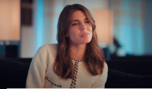 La princesa de Mónaco une sus dos pasiones: moda y literatura