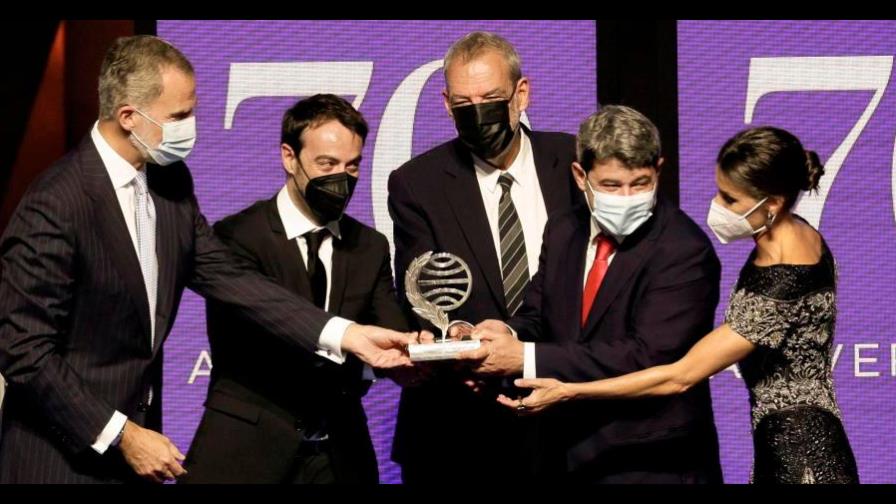 La misteriosa Carmen Mola gana el Premio Planeta del millón de euros La misteriosa Carmen Mola gana el Premio Planeta del millón de euros