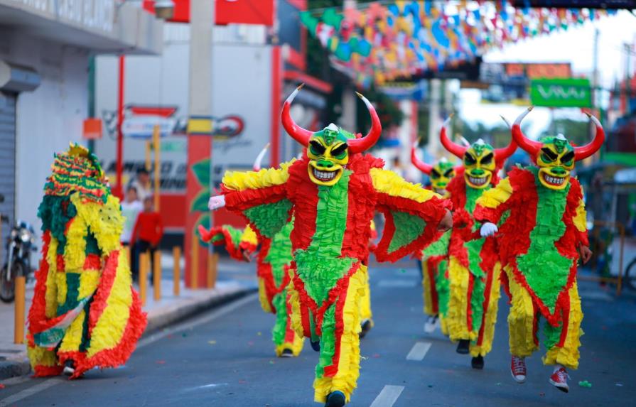Anuncian bloqueo de calles y cierre del malecón por el Desfile Nacional del Carnaval 2020
