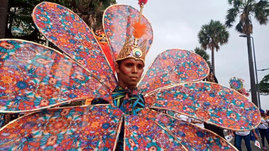 Colorido y alegría en carnaval de Santo Domingo Colorido y alegría en carnaval de Santo Domingo
