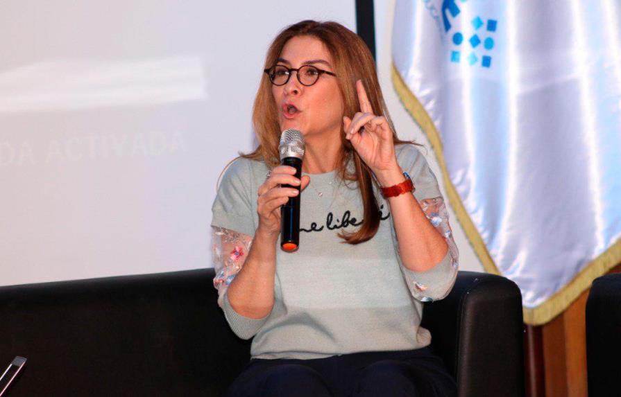 A Carolina Mejía le preocupa alianza del PRM con partidos que encabeza Fuerza del Pueblo 