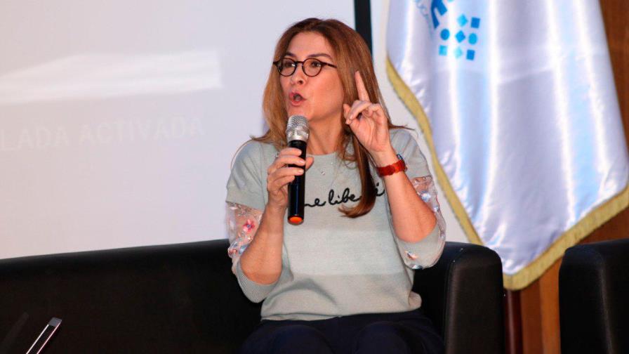 A Carolina Mejía le preocupa alianza del PRM con partidos que encabeza Fuerza del Pueblo 