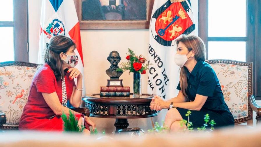 Alcaldesa Carolina Mejía recibe a la embajadora de EEUU Robin Bernstein