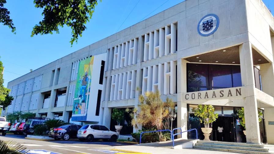 Sigue crisis de suministro de agua potable en Santiago