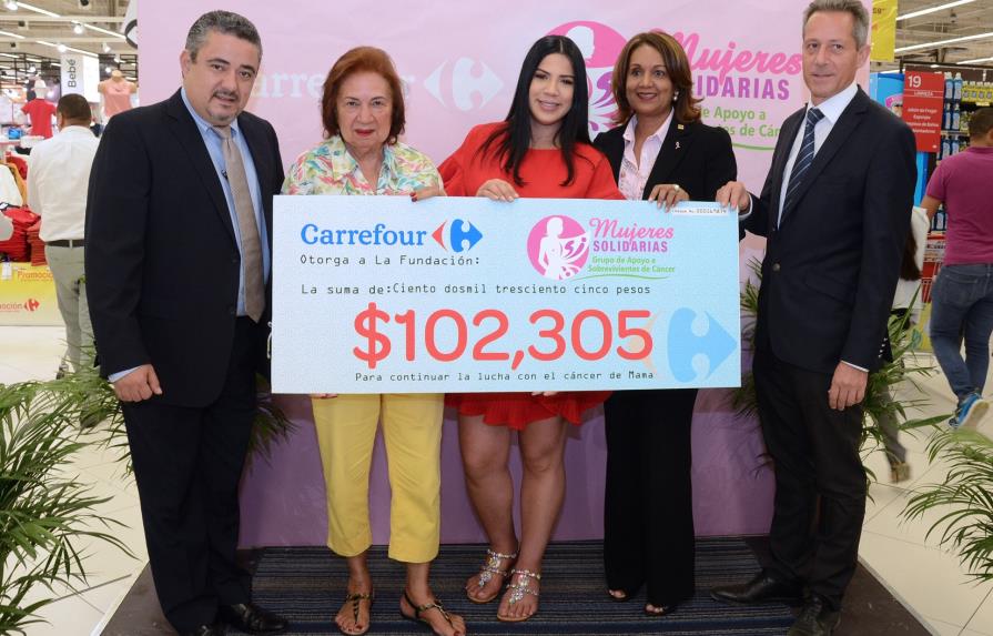 Hipermercados Carrefour entrega donación a la Asociación Mujeres Solidarias