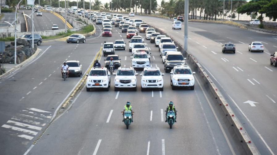 Viajeros retornan a Santo Domingo en medio de carreteo Viajeros retornan a Santo Domingo en medio de carreteo