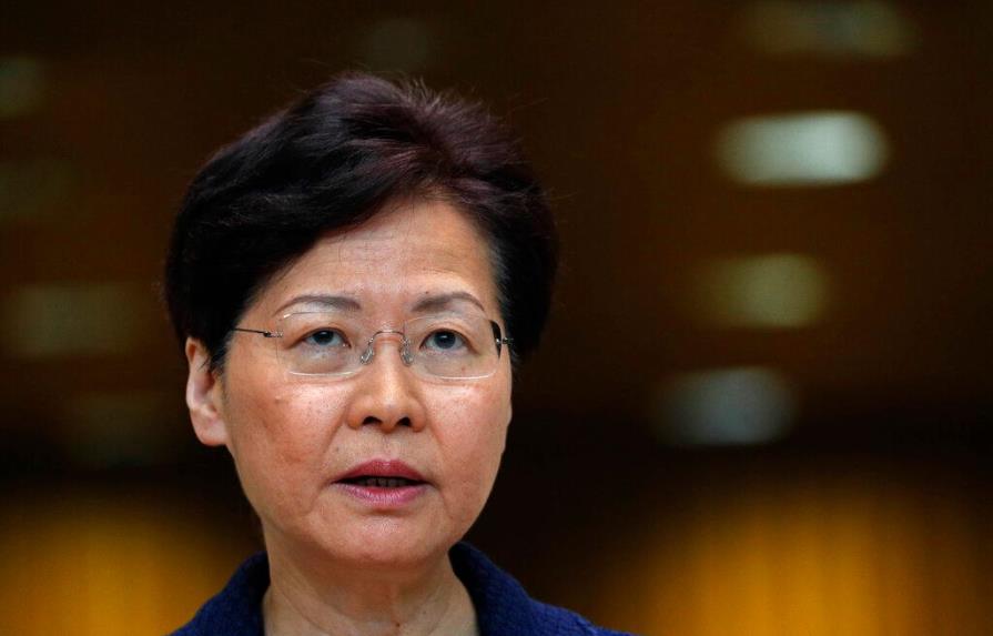 Líder de Hong Kong promete diálogo para acabar con protestas