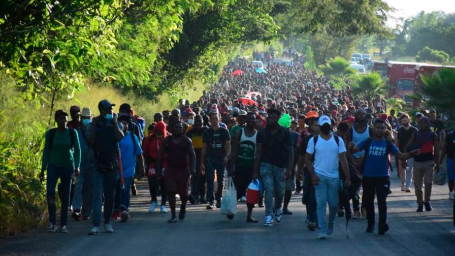 Migración de México busca acelerar traslados para evitar una nueva caravana