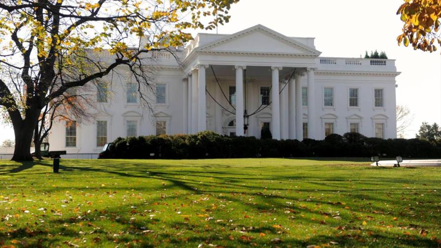 Casa Blanca intenta borrar su admisión de presiones para dar ayuda a Ucrania Casa Blanca intenta borrar su admisión de presiones para dar ayuda a Ucrania