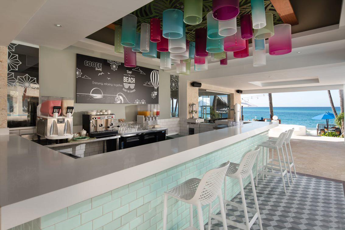 Como parte del protocolo, solo funciona el 50% de las habitaciones, distanciamiento de mesas en el restaurante, higienización de todas las áreas. Fuente externa