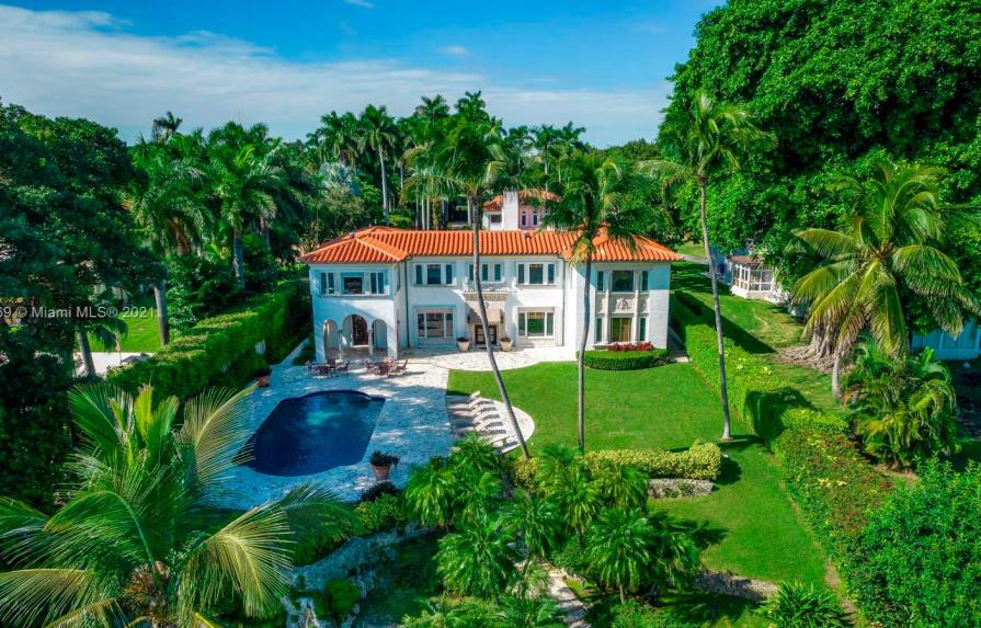 El perro más rico del mundo vende casa en Miami por casi 32.000.000 dólares