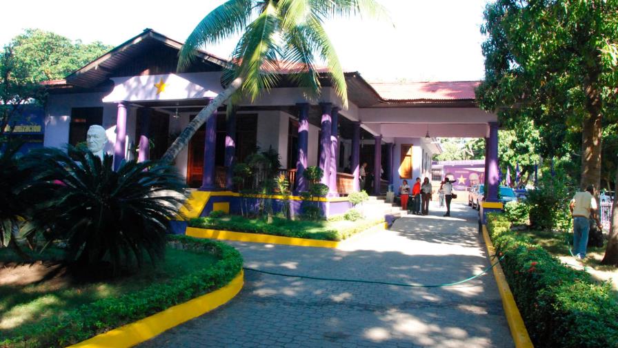 Advierten de plan para elegir al presidente y secretario general del PLD por el Comité Central Advierten de plan para elegir al presidente y secretario general del PLD por el Comité Central