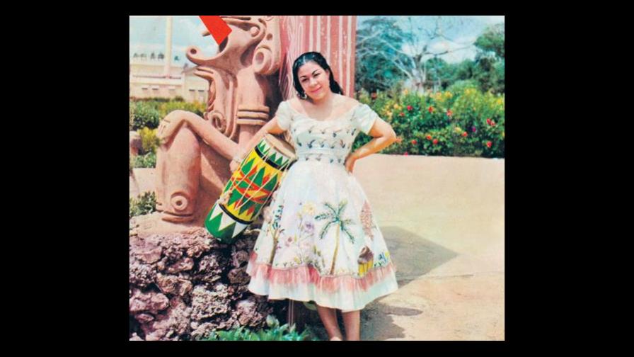 Artistas celebran la vida de Casandra Damirón Artistas celebran la vida de Casandra Damirón