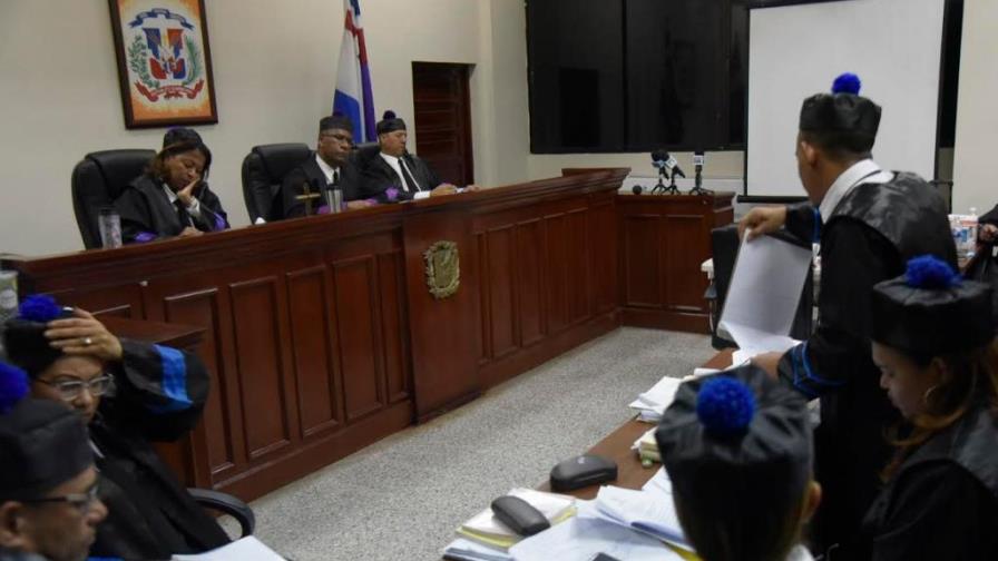 Corte se reserva para el 15 de mayo el fallo de la apelación caso Emely Peguero Corte se reserva para el 15 de mayo el fallo de la apelación caso Emely Peguero