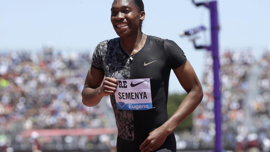 Semenya escribe un libro sobre sus batallas en el atletismo