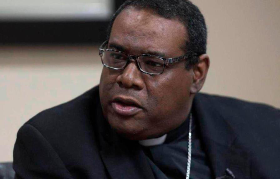 Obispo Jesús Castro denuncia usurpación de funciones religiosas en Verón-Punta Cana
