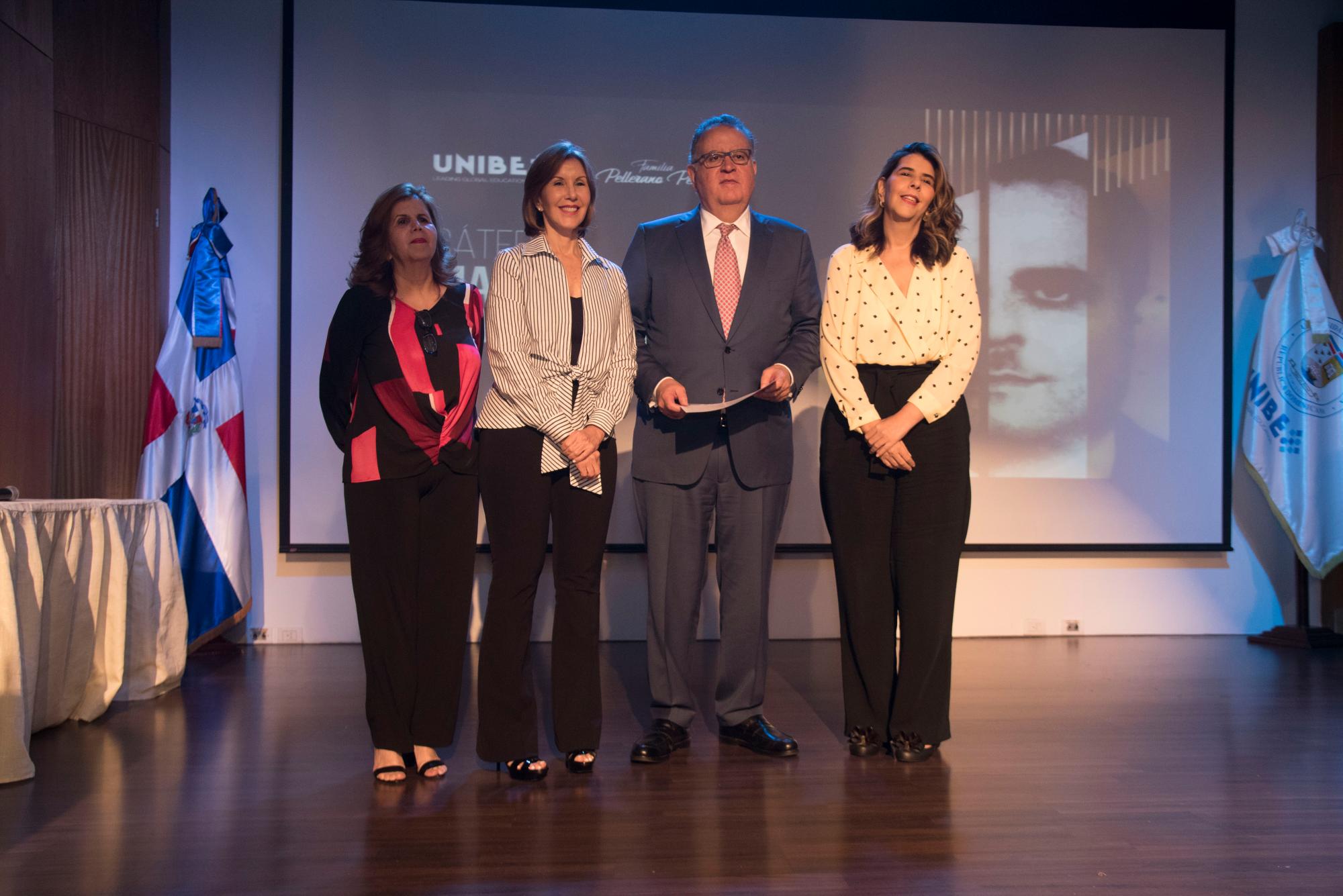 María del Pilar Pellerano, Rosángela Pellerano, Arturo Pellerano y Johanna Pellerano.