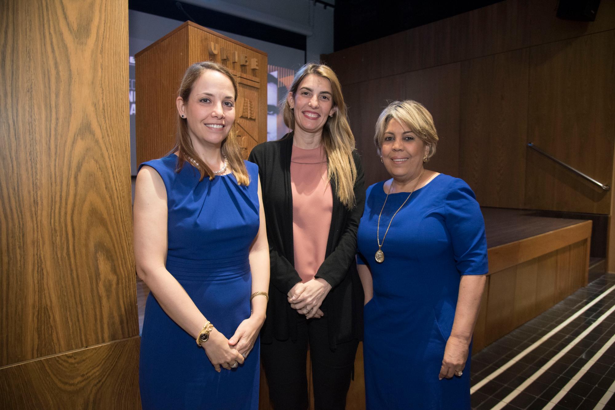 Julia Pimentel, Loraine Amell  y Midred Reyes.