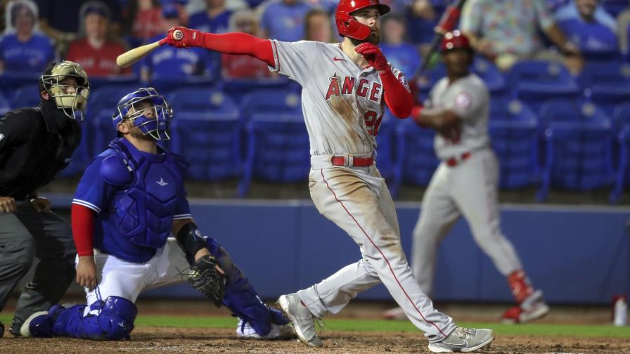 Ohtani pega jonrón y remolca 4; Angelinos apalean a Azulejos