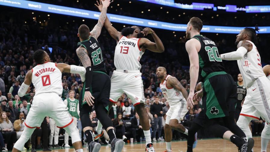 Westbrook anota 41, los Rockets ganan a los Celtics 111-110 Westbrook anota 41, los Rockets ganan a los Celtics 111-110