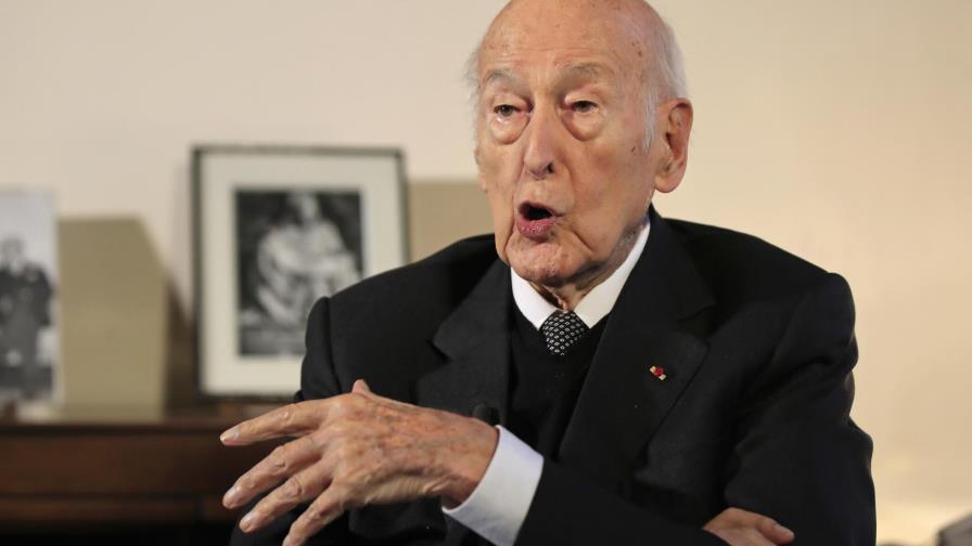 Investigan acusación contra el expresidente francés Giscard