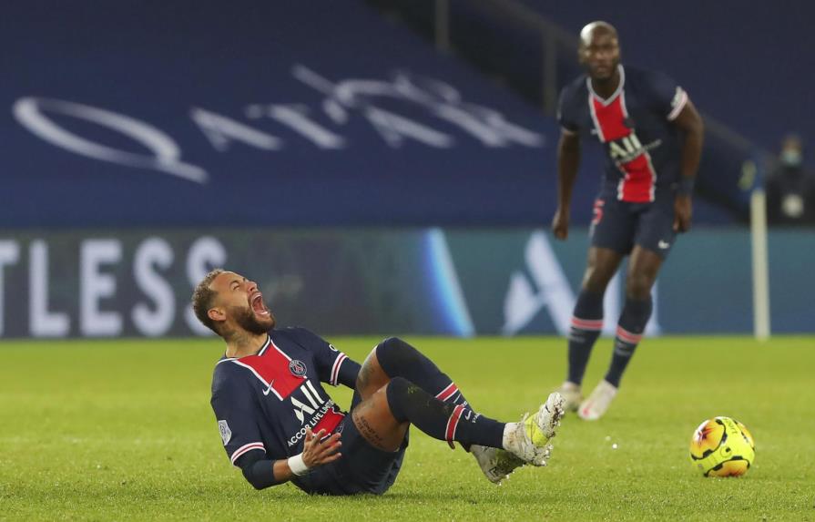 Neymar recuperado de su lesión, vuelve a entrenar con Paris Saint-Germain