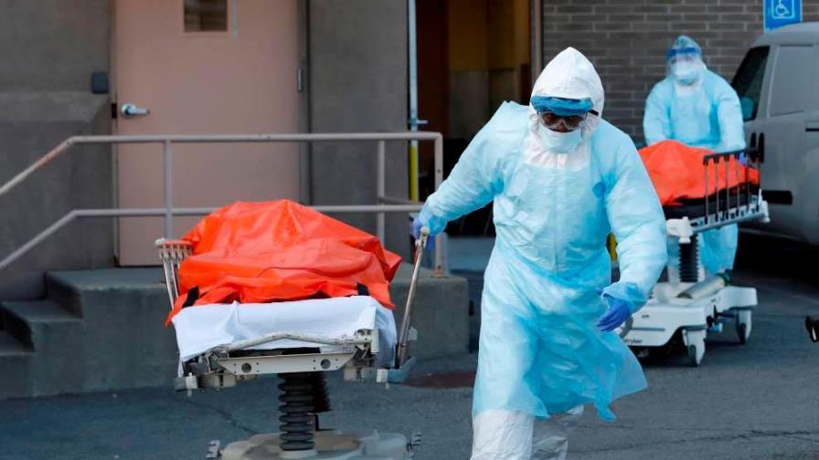 Estados Unidos acumula 546,352 muertos y 30,072,022 contagios por COVID-19