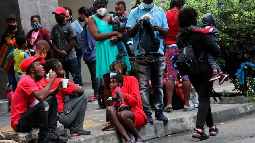 Haitianos planean quedarse en México ante imposibilidad de entrar en EE.UU.