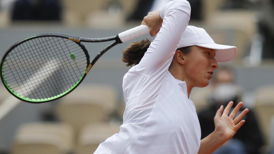 Swiatek arrasa a Podoroska y alcanza la final de Francia