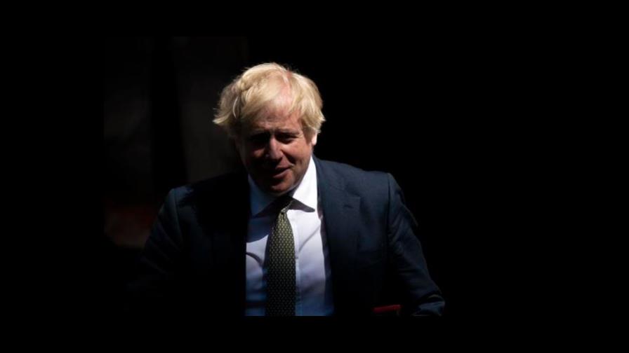 Johnson anticipa la reapertura de comercios y la escuela primaria en junio