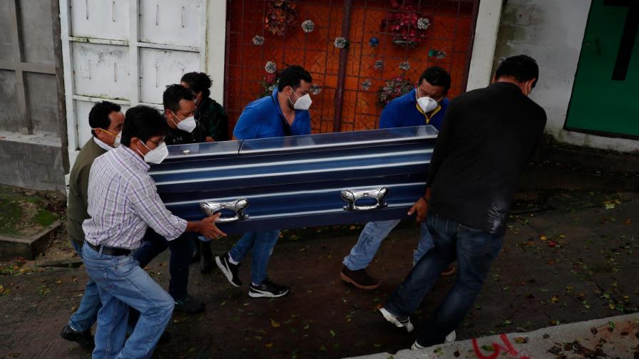 Lluvias en El Salvador dejan 30 muertos y más de 12,600 albergados Lluvias en El Salvador dejan 30 muertos y más de 12,600 albergados