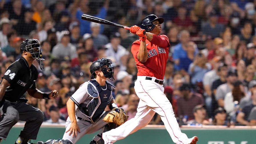 Devers pega dos jonrones y llega a 100 para que Boston derrote a Yanquis