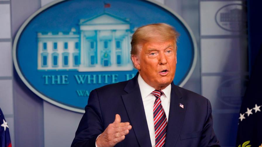 Trump dice que Biden “no debería” declararse ganador porque habrá litigios