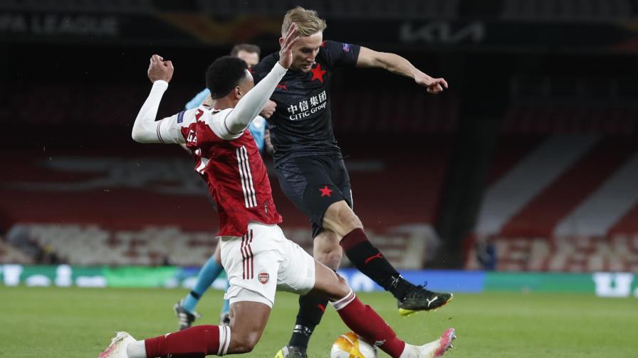 Arsenal se deja empatar en Liga Europa; Man U logra triunfo