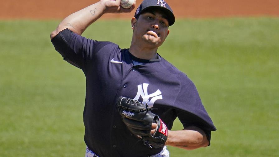 Jhoulys Chacín firma con los Rockies