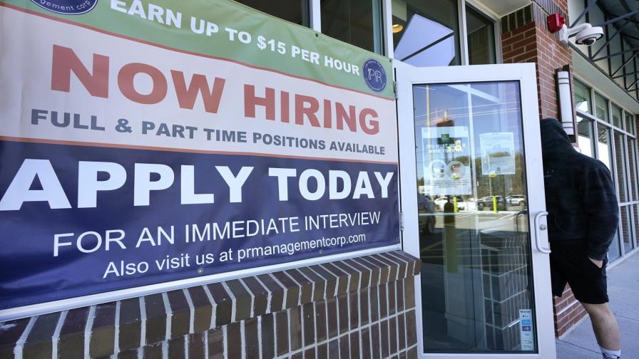 La economía de EEUU se fortalece: crea 379.000 empleos